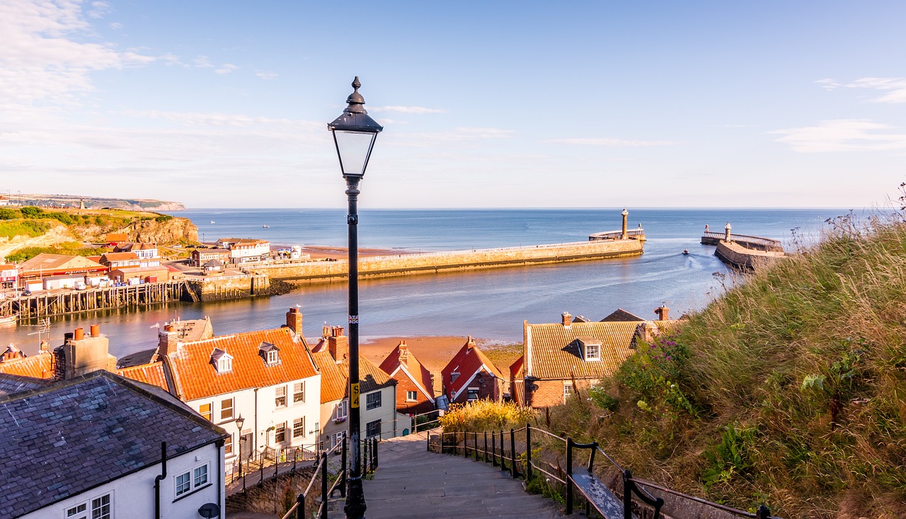 whitby-g79ffcf827_1280